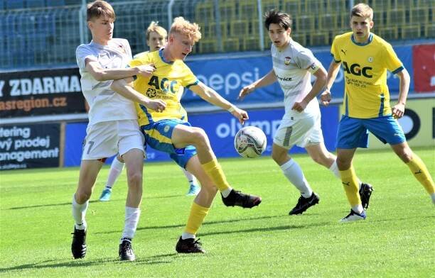 MLÁDEŽ - Aktuální výsledky: 30. 4. - 1. 5. 2022