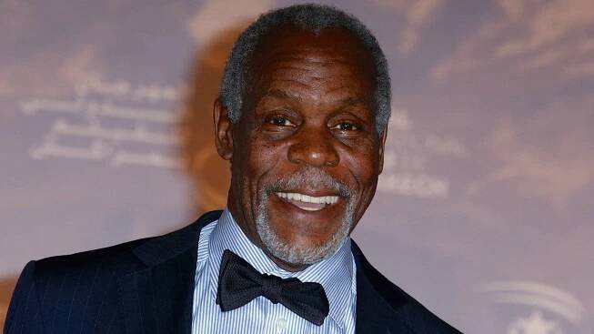 Legendary Actor Danny Glover in Formal Attire Wallpaper