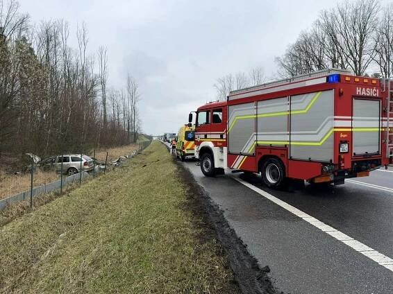 Po dopravní nehodě na Liberecku skončili tři lidé v nemocnici