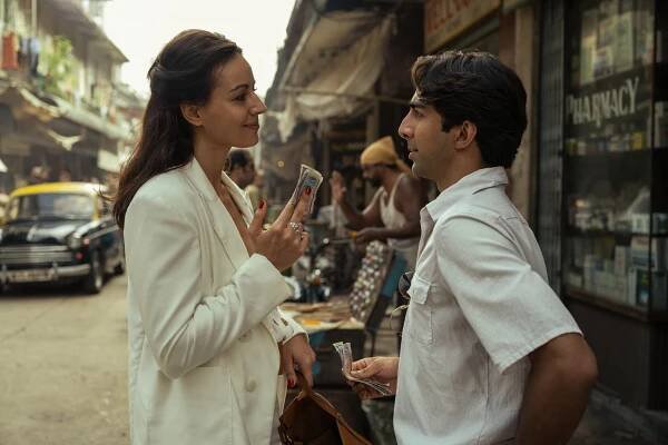 Šantaram - Nelegální léky - Z filmu - Antonia Desplat, Shubham Saraf