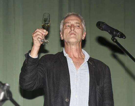 Po 18 letech začal Tomáš Hanák zase pít a čeká ho role alkoholika: Nestárnoucí herec vyčkával na synovy osmnáctiny