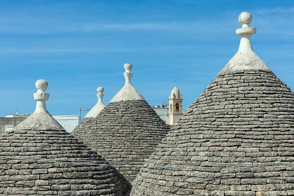 Toits de plusieurs trulli (Rione Monti).