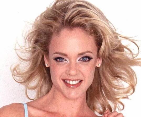Lisa Robin Kelly