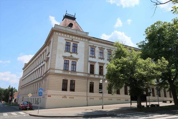 Gymnázium Jana Amose Komenského Nové Strašecí