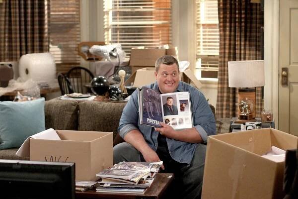 Mike a Molly - Mike se stěhuje (S02E03) (2011)