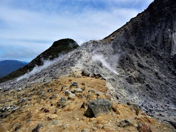 Indonésie, Sumatra - Výbuch sopky Sinabung | Spolu cestou