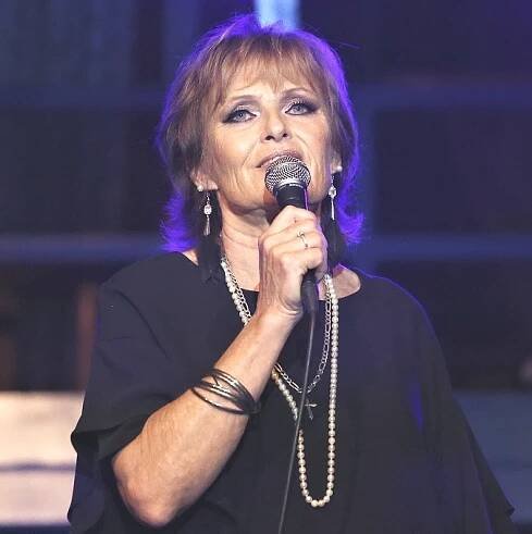 Helena Vondráčková a Olga Matušková dojaly Chrudim