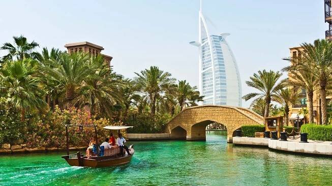 Boat in Madinat Jumeirah, Dubai 
