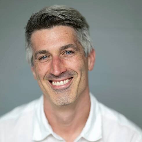 FLF 2025 Headshots- Lee