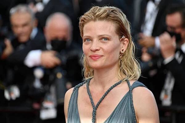 9 Extraordinary Facts About Mélanie Thierry