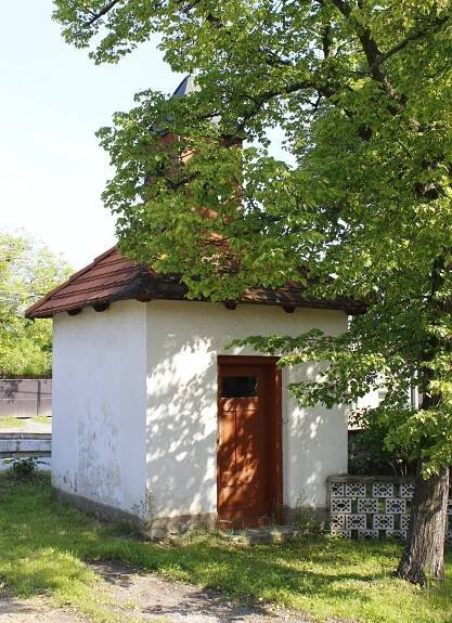 File:Hvozdec, chapel.jpg - Wikimedia Commons