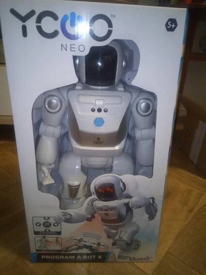 RC robot Silverlit