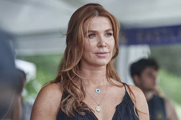 Reef Break - The Comeback - Z filmu - Poppy Montgomery