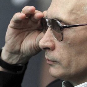 Náznak dedolarizácie: Prečo si Putin požičiava, keď nemusí