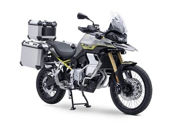 Voge 525 DSX Touring - Stříbrná ( odpočet DPH ) E5+, 4letá záruka
