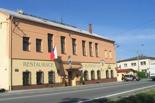 Restaurace U Zlatého Lva foto 1