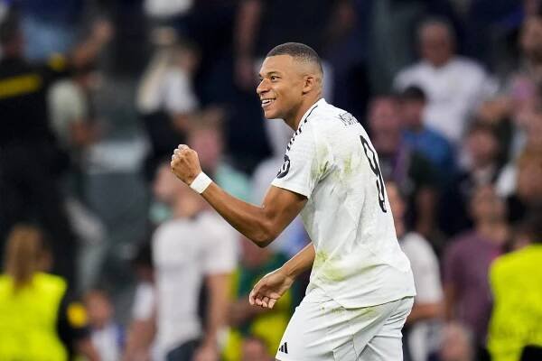 Futbalisti Realu Madrid zdolali v Lige majstrov Stuttgart 3:1, víťazný gól strelil Rüdiger v 83....