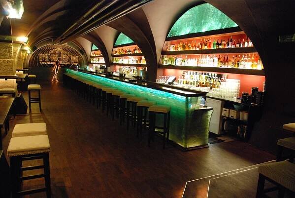 Nebe Cocktail & Music Bar
