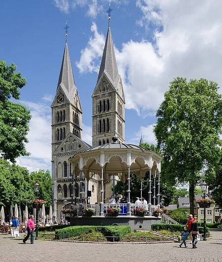 Munstertsjerke (Roermond) - Wikipedy