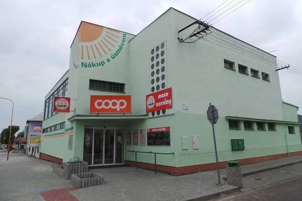 Jednota, spotřební družstvo v Hodoníně - COOP foto 1