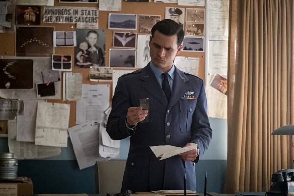 Projekt Modrá kniha - Co se skrývá pod povrchem - Z filmu - Michael Malarkey