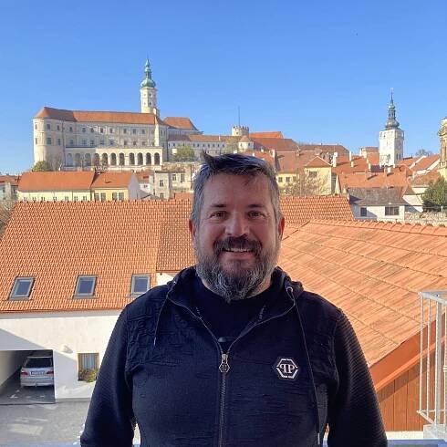 ROZHOVOR PRO BŘECLAVSKÝ DENÍK – JSOU VINAŘSTVÍ NA JIŽNÍ MORAVĚ V OHROŽENÍ? ZJISTĚTE CO VEDE MAJITELÉ K JEJICH PRODEJI! - Schmidt Reality - Rodinná realitní kancelář