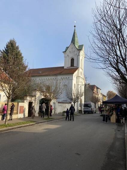 Oficiální stránky města Libčice nad Vltavou - První adventní neděle 2022 - jarmark