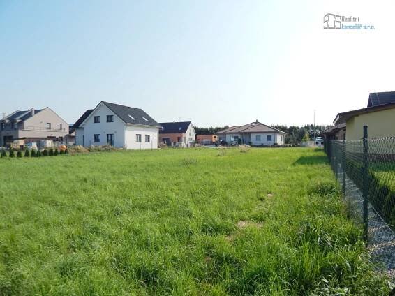 Stavební pozemek Martinice u Holešova, 1.145 m² – velmi pěkný pozemek na okraji obce - IS u pozemku