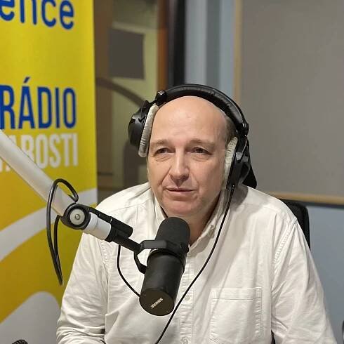 Jan Vondráček: Namlouval jsem třeba i hlášení o smogové situaci, to mě překvapilo | Host Frekvence 1