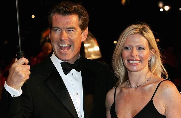 Pierce and Charlotte Brosnan arrive at The Orange British Academy Film Awards (BAFTAs) at the Odeon Leicester Square on February 19, 2006 in London, England | Source: Getty Images