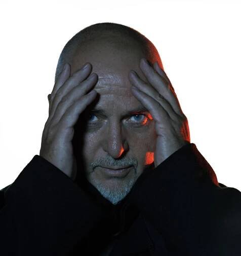 PETER GABRIEL - Stoletý stařík, který vylezl na pódium a zpíval