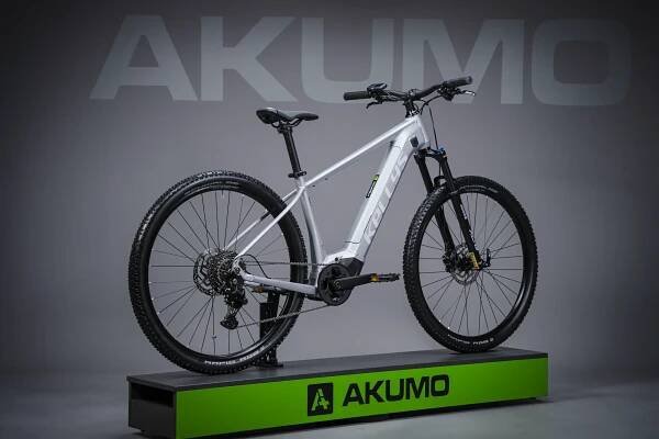KELLYS Tygon R10 AIR Light Grey P 29" 725Wh