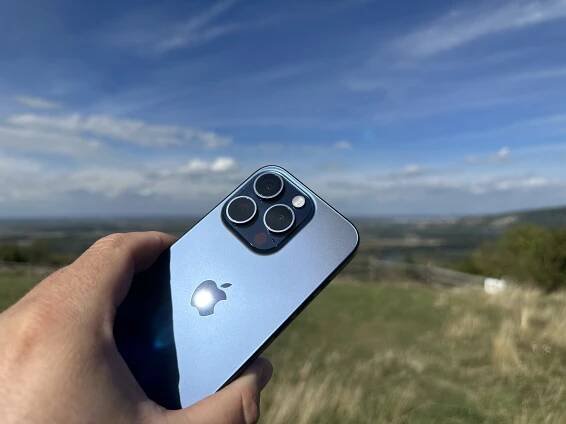 recenze iphone 15 pro