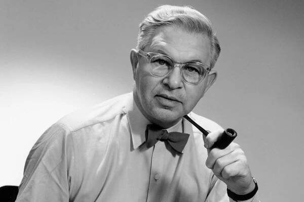 Arne Jacobsen ― DesignBuy.cz