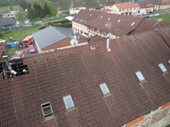 Včasný zásah při požáru na Příbramsku. Hasiči uchránili majetek za 25 milionů