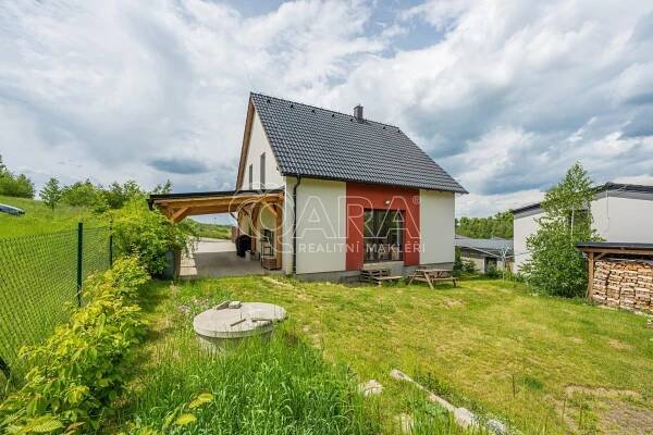 Rodinný dům o dispozici 5+kk v Líšně (Bystřice) u Benešova – QARA