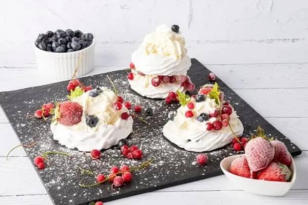 Fantastické dortíky mini Pavlova podle Maršálka