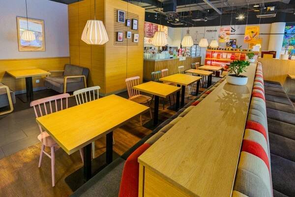 Kavárna Hradec Králové CrossCafe Atrium | CrossCafe.cz