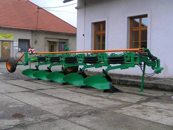 Generální opravy roudnických pluhů | N.O.P.O.Z.M. s.r.o.