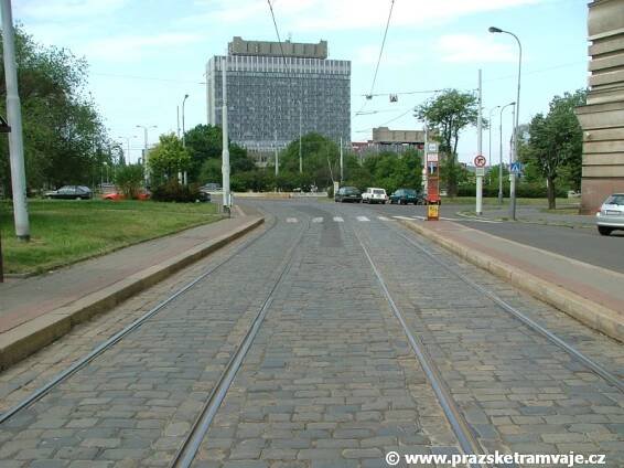 Standardní vjezd do vozovny Pankrác