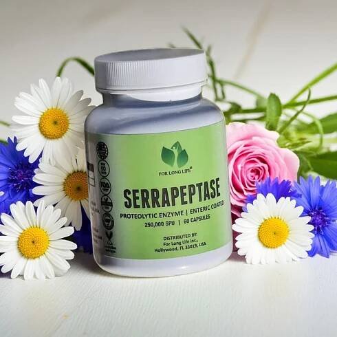 Serrapeptáza, 250.000 SPU, proteolytický enzym, 60 enterosolventních kapslí
