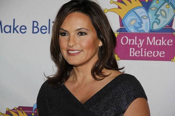Soubor:Mariska Hargitay @ Make Believe On Broadway.jpg