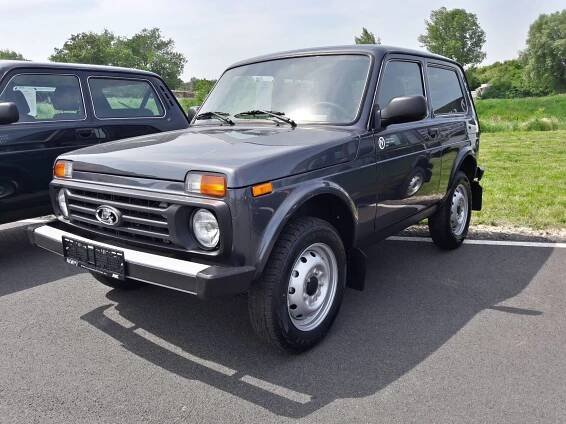 Lada Niva na tisíc způsobů. Věděli jste, že se legendární off-road prodává v tolika verzích?