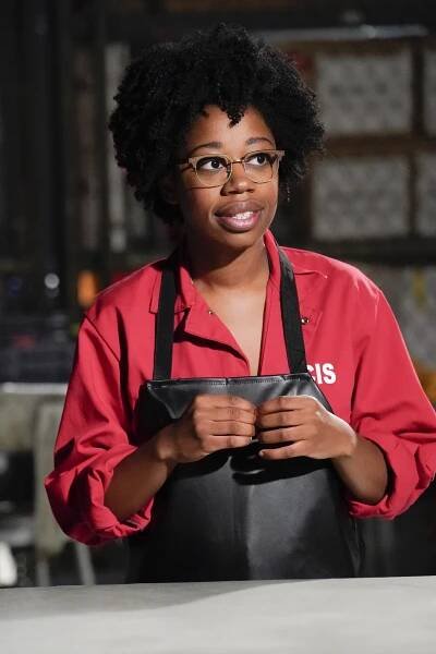 Diona Reasonover on the set of "NCIS" in 2018. | Source: Getty Images