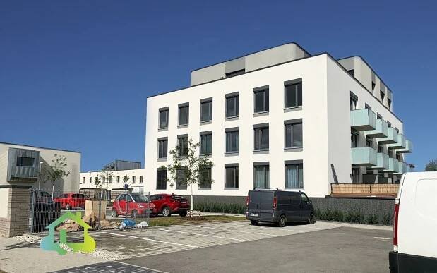 1+kk, Křižanská, Praha, 25 m²