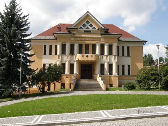 Divadlo J. K.Tyla v Červeném... - Orientační bod