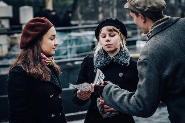 Elli Melasniemi, Milla Rumi, Mikko Neuvonen - Seitsemäntoista - Z filmu