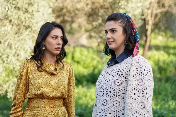 Hivda Zizan Alp, Cemre Öktem - Velvyslancova dcera - Z filmu