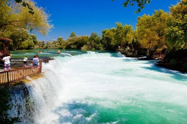 Vodopád u města Manavgat v Turecku | violin/123RF.com