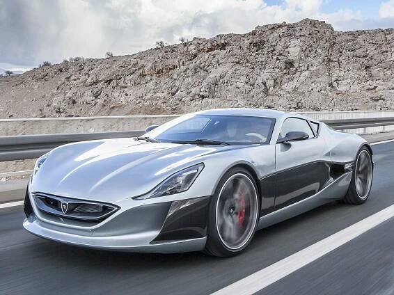 Největší hvězda automobilového světa? Je mu 30, radí se s ním ti největší šéfové, poslal k šípku arabské investory a jako dítě utíkal před válkou v Jugoslávii